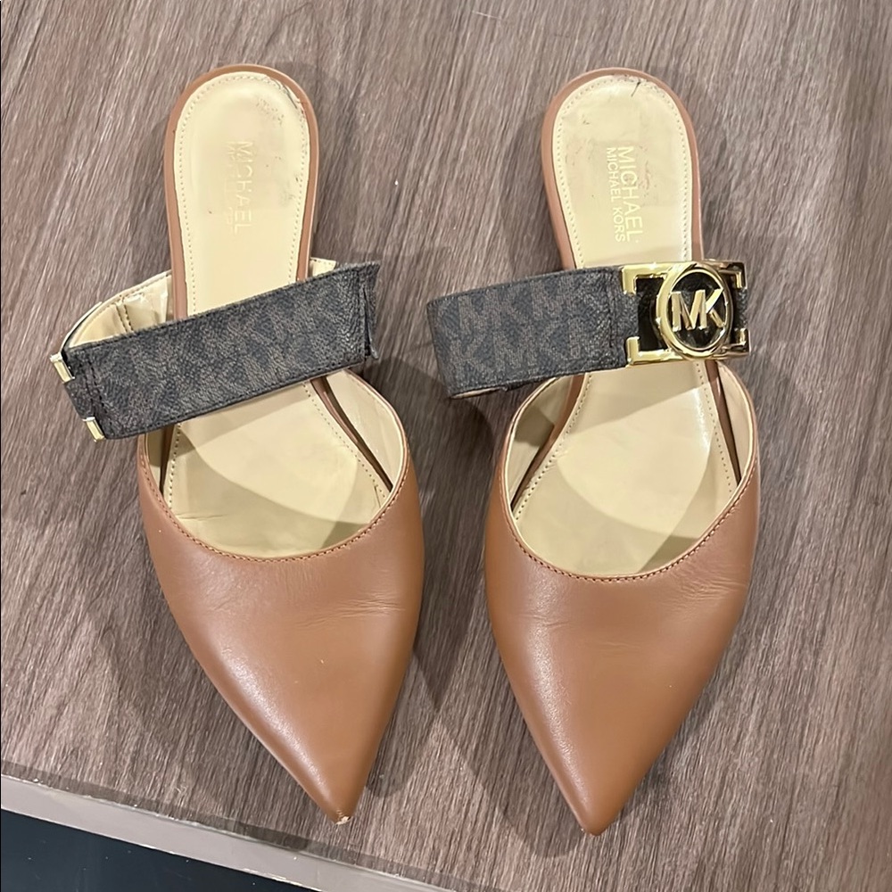 Michael Kors Tan and Black Mules with Elegant Slip-On Design